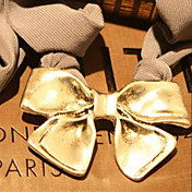 Bow Necklace