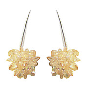 de platino recubierto de color amarillo única forma de flor aretes de circonio cúbico