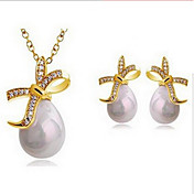 Lovable Alloy With Crystal Women's Jewelry Set Including Necklace,Earrings(More Colors)