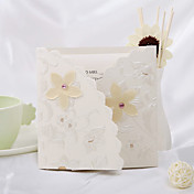 Blom Präglad Tri-fold Wedding Invitation (Set of 50)