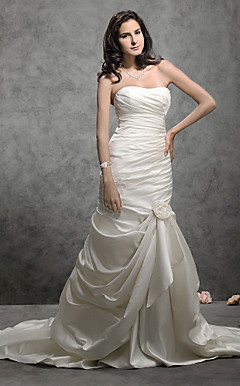 Trumpet/Mermaid Sweetheart Court Train Satin Wedding Dress
