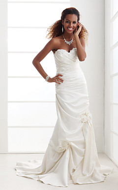 Trumpet/Mermaid Strapless Sweetheart Court Train Satin Wedding Dress