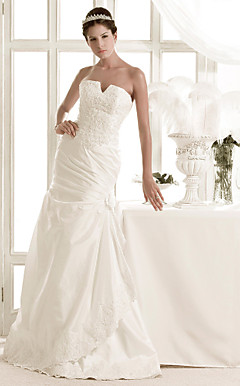 Charming A-line Strapless Sweep/ Brush Train Taffeta Wedding Dress