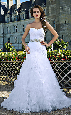 Trumpet/Mermaid Sweetheart Strapless Chapel Train Taffeta And Organza Wedding Dress