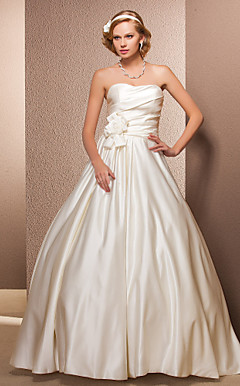 EDRIA - Kleid für die Braut aus Satin
