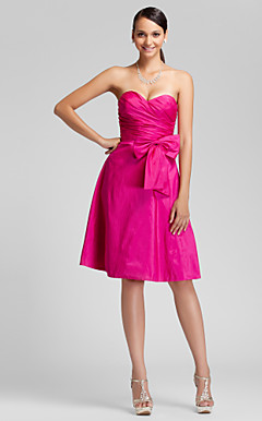 A-line Sweetheart Knee-length Taffeta Bridesmaid Dress